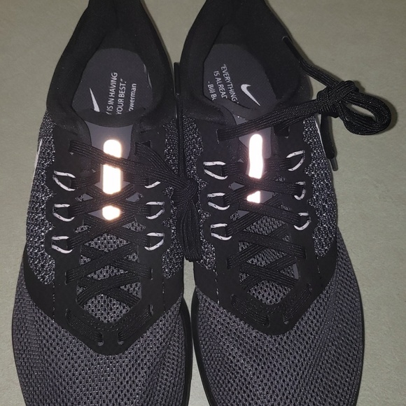 Nike Zoom Strike Size 8 NIB - Picture 3 of 7